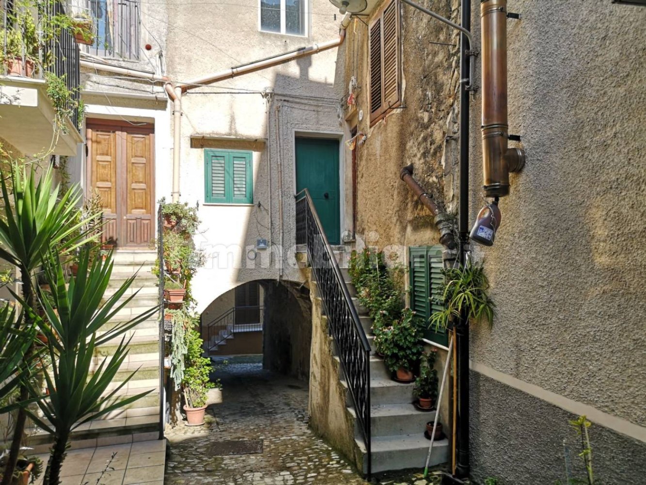 3 bedrooms House in Palazzo Adriano, Italy No. 73286