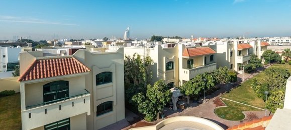3 Schlafzimmer Villa in Umm Suqeim, UAE, Nr. 4594 12