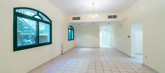 3 Schlafzimmer Villa in Umm Suqeim, UAE, Nr. 4594 4