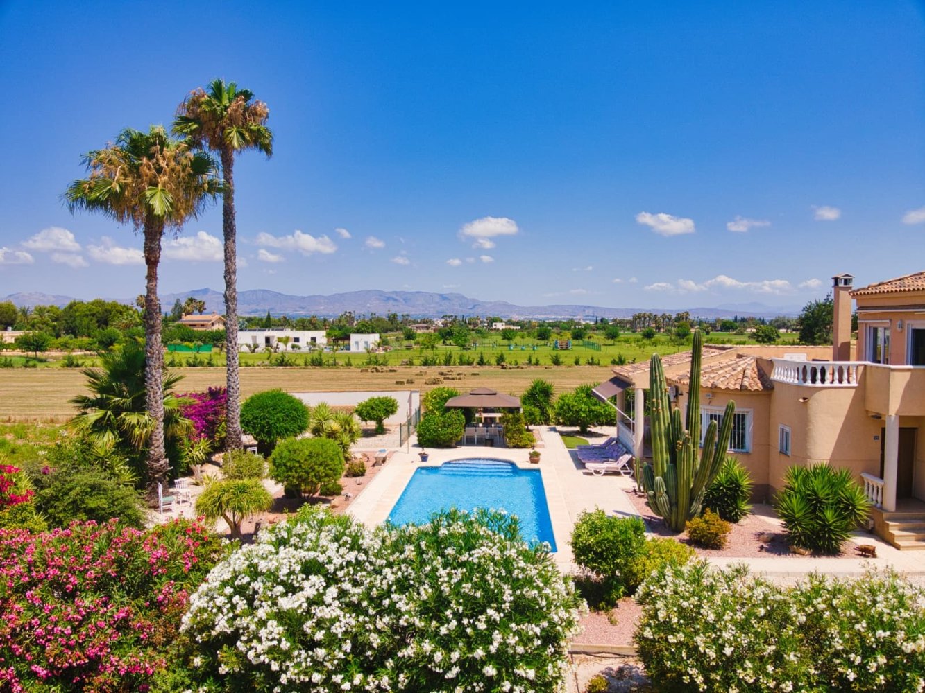 4 bedrooms House in Catral, Spain No. 210041