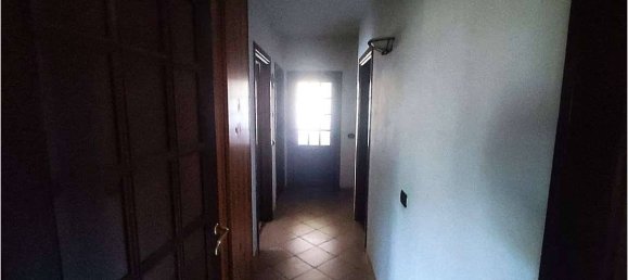 3 bedrooms Villa in Borgofranco d'Ivrea, Italy No. 94066 10