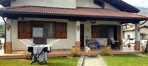 3 bedrooms Villa in Borgofranco d'Ivrea, Italy No. 94066 2