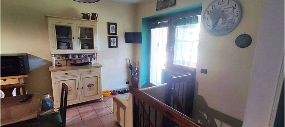 3 bedrooms Villa in Borgofranco d'Ivrea, Italy No. 94066 11