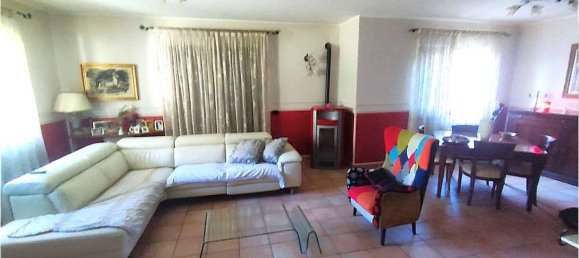 3 bedrooms Villa in Borgofranco d'Ivrea, Italy No. 94066 6
