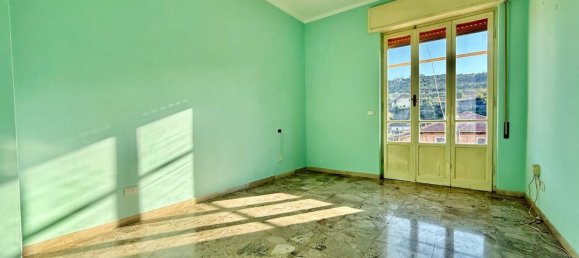 Apartamento de 4 dormitorios en Imperia, Italy No. 363735 8
