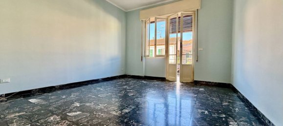 Apartamento de 4 dormitorios en Imperia, Italy No. 363735 7