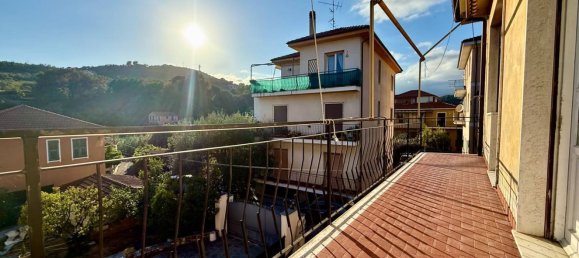 Apartamento de 4 dormitorios en Imperia, Italy No. 363735 16