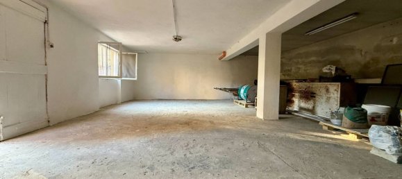 Apartamento de 4 dormitorios en Imperia, Italy No. 363735 19