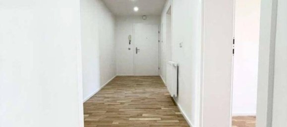 4-salle Appartement à Graz, Austria No. 12560 13