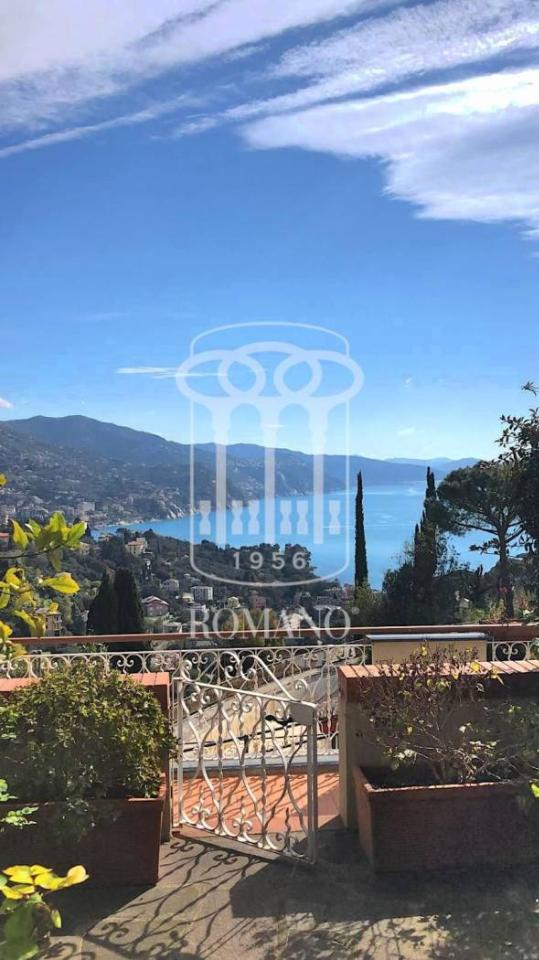 Квартира с 2 комнатами в Рапалло, Италия № 166001