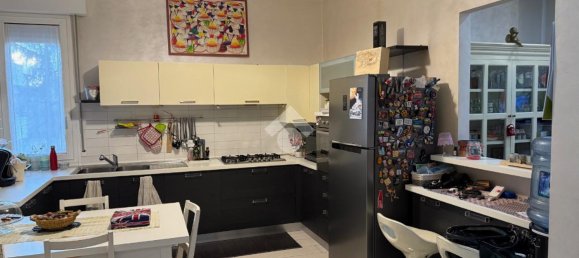 4-salle Appartement à Bologna, Italy No. 171716 11