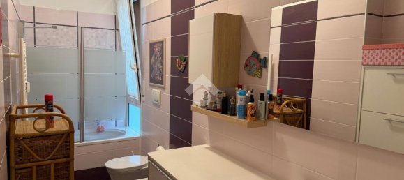 4-salle Appartement à Bologna, Italy No. 171716 25