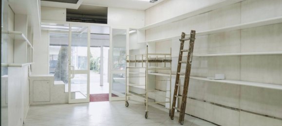 Коммерческая недвижимость с 3 комнатами в Червия, Италия № 377240 15