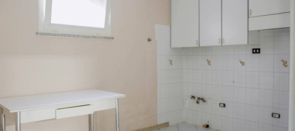 Коммерческая недвижимость с 3 комнатами в Червия, Италия № 377240 11