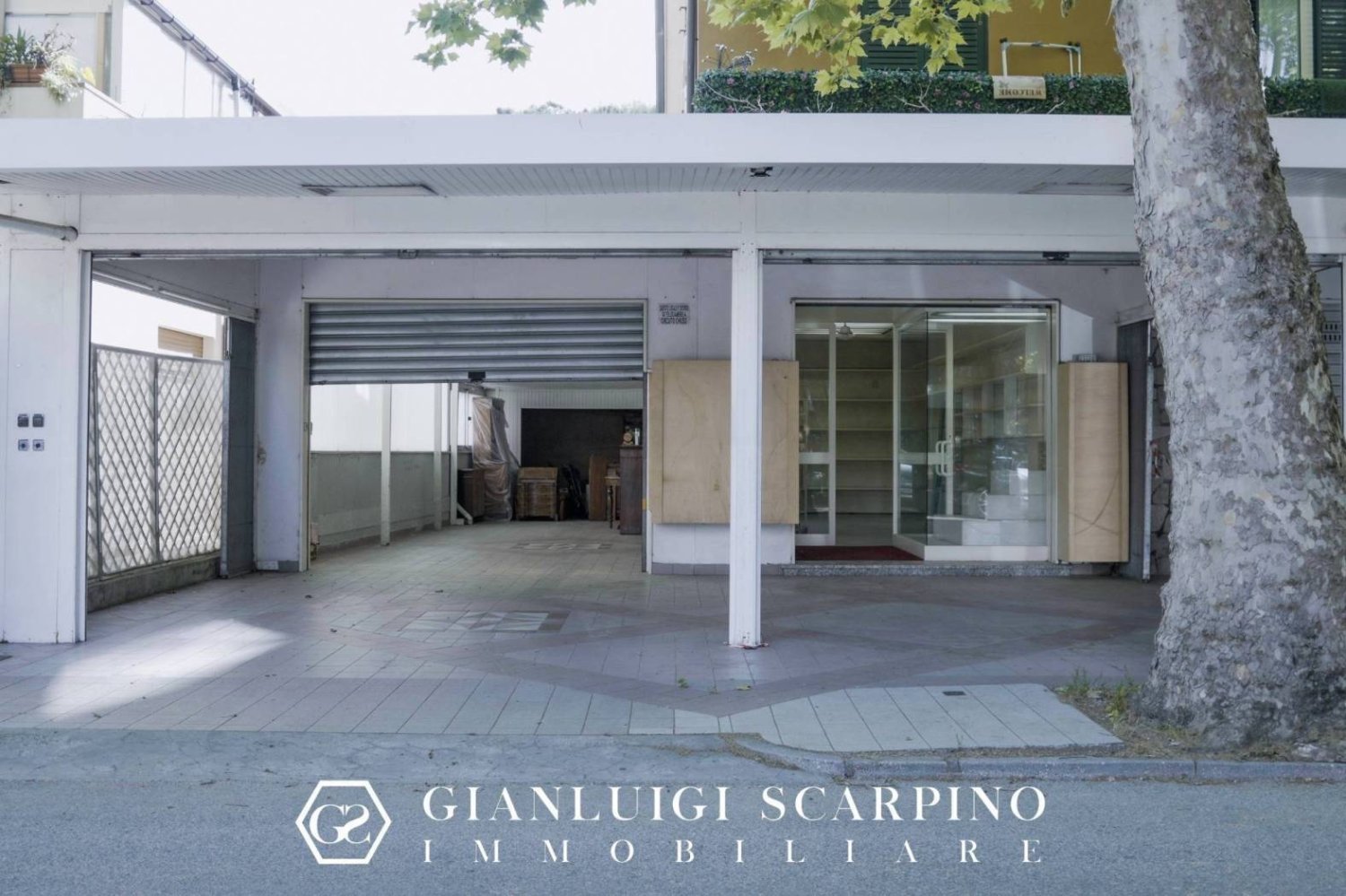 Коммерческая недвижимость с 3 комнатами в Червия, Италия № 377240