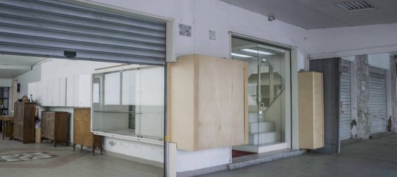 Коммерческая недвижимость с 3 комнатами в Червия, Италия № 377240 9