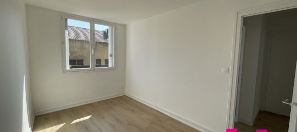 Apartamento de 1 dormitorio en Reze, France No. 108837 5