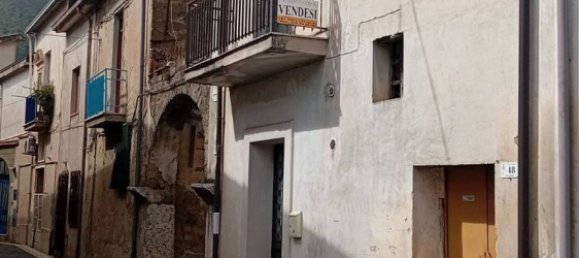 4 rooms House in Airola, Italy No. 262956 2