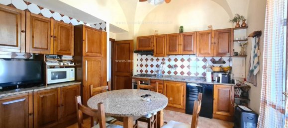 4 bedrooms Villa in Castelfiorentino, Italy No. 312273 3