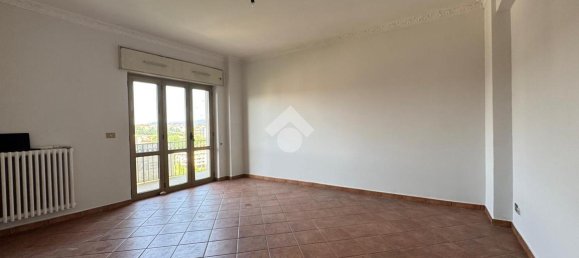 4 rooms Apartment in Avellino, Italy No. 128470 3