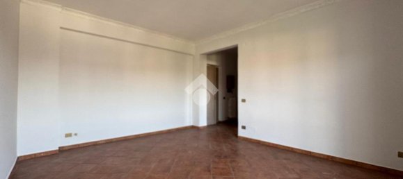 4 rooms Apartment in Avellino, Italy No. 128470 4