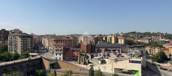 4 rooms Apartment in Avellino, Italy No. 128470 6