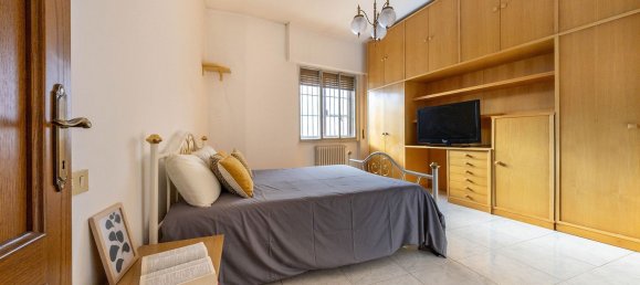 Квартира с 7 комнатами в Ареццо, Италия № 102913 7