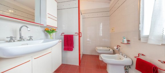 Квартира с 7 комнатами в Ареццо, Италия № 102913 14