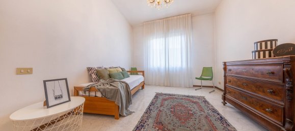 Квартира с 7 комнатами в Ареццо, Италия № 102913 10