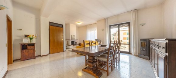 Квартира с 7 комнатами в Ареццо, Италия № 102913 3