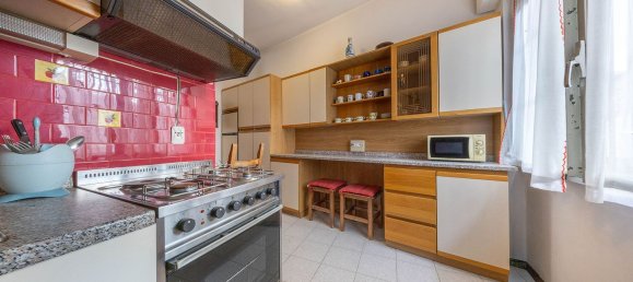 Квартира с 7 комнатами в Ареццо, Италия № 102913 6