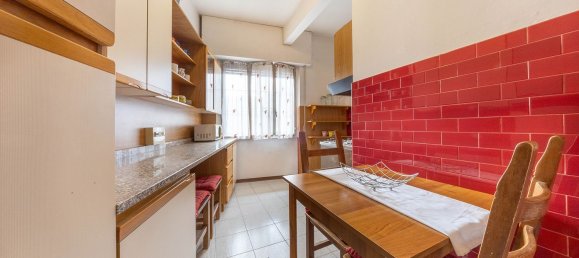 Квартира с 7 комнатами в Ареццо, Италия № 102913 4