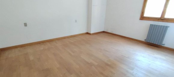 Apartamento de 6 dormitorios en Siena, Italy No. 380756 18