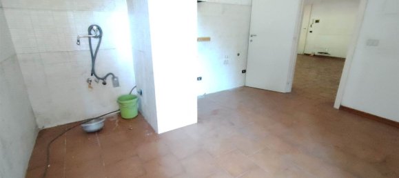 Apartamento de 6 dormitorios en Siena, Italy No. 380756 11