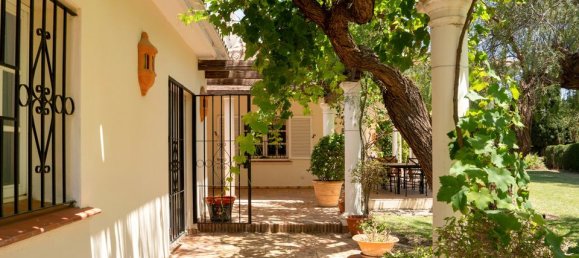 3 bedrooms Villa in Estepona, Spain No. 186119 3