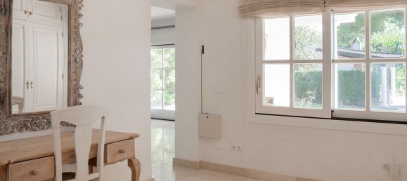 3 bedrooms Villa in Estepona, Spain No. 186119 8