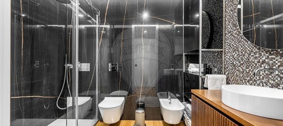 4 bedrooms Duplex in Porto, Portugal No. 140349 10