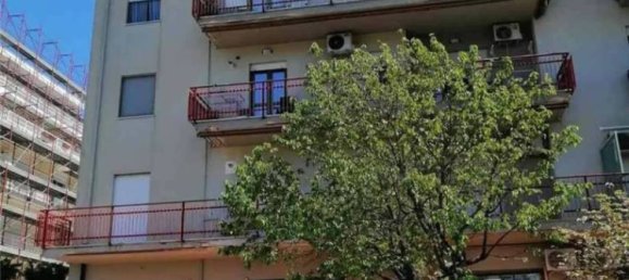 Propiedad comercial de 4 habitaciónes en Pontecorvo, Italy No. 116073 2