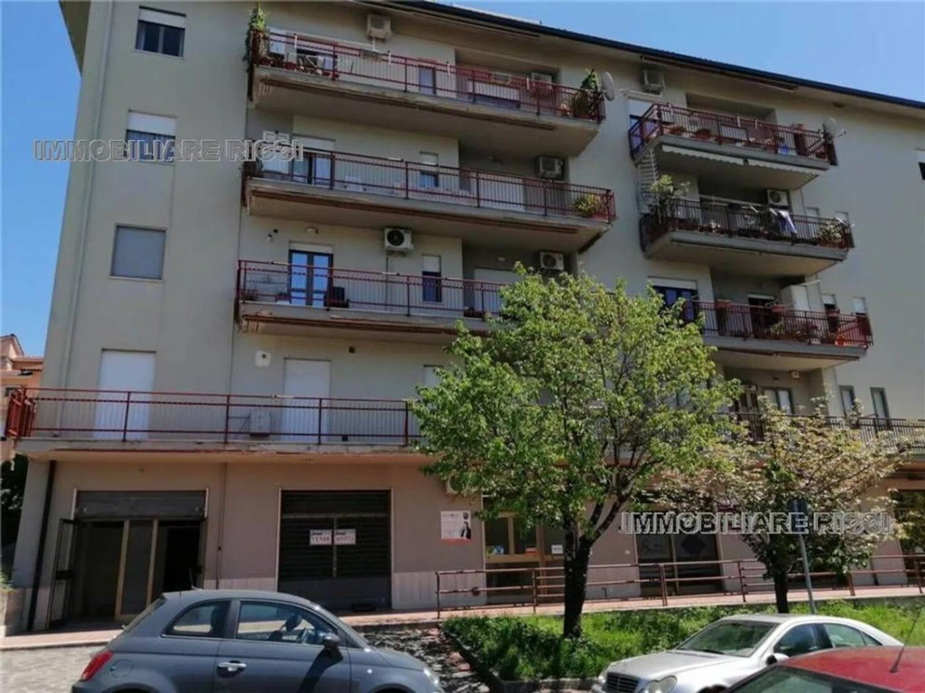 Propiedad comercial de 4 habitaciónes en Pontecorvo, Italy No. 116073