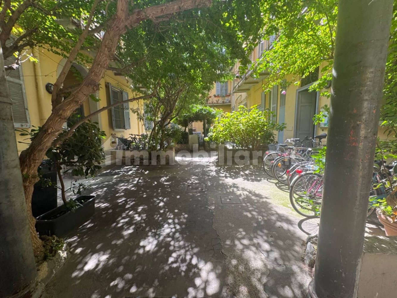 Квартира с 1 спальней в Милан, Италия № 373287