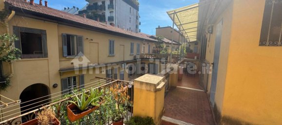 Квартира с 1 спальней в Милан, Италия № 373287 3