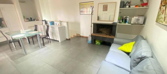 4 rooms Apartment in Rome, Italy No. 28200 5