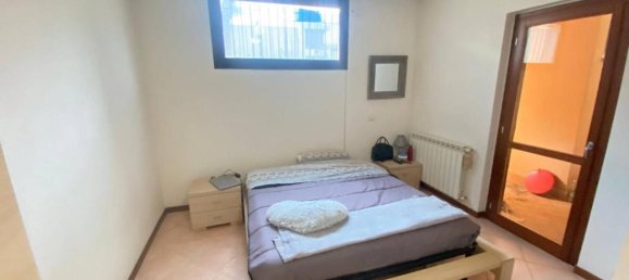 4 rooms Apartment in Rome, Italy No. 28200 8