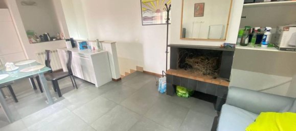 4 rooms Apartment in Rome, Italy No. 28200 4