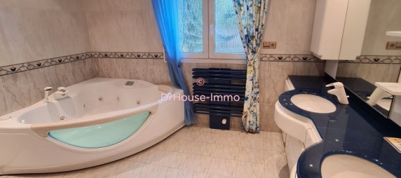 4 bedrooms House in Houdain, France No. 55255 9