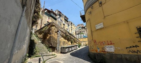 4 bedrooms Apartment in Naples, Italy No. 260100 26