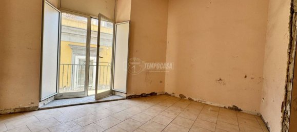 4 bedrooms Apartment in Naples, Italy No. 260100 8