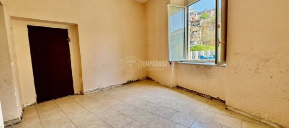4 bedrooms Apartment in Naples, Italy No. 260100 3