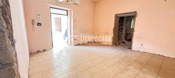 4 bedrooms Apartment in Naples, Italy No. 260100 10