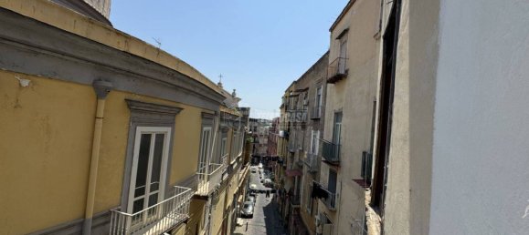 4 bedrooms Apartment in Naples, Italy No. 260100 19